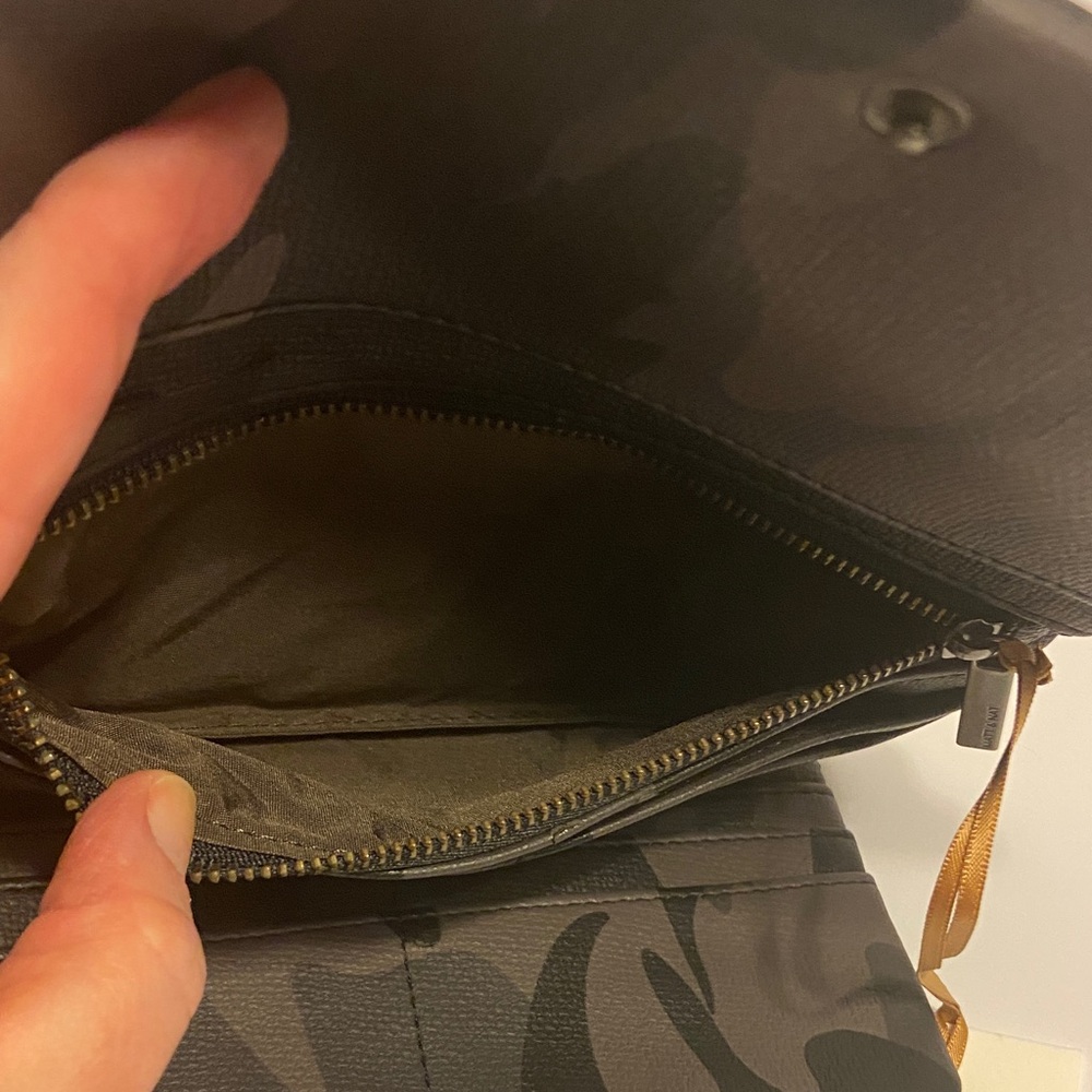Matt & Nat vegan Classic Black long Wallet Clutch - Picture 12 of 14